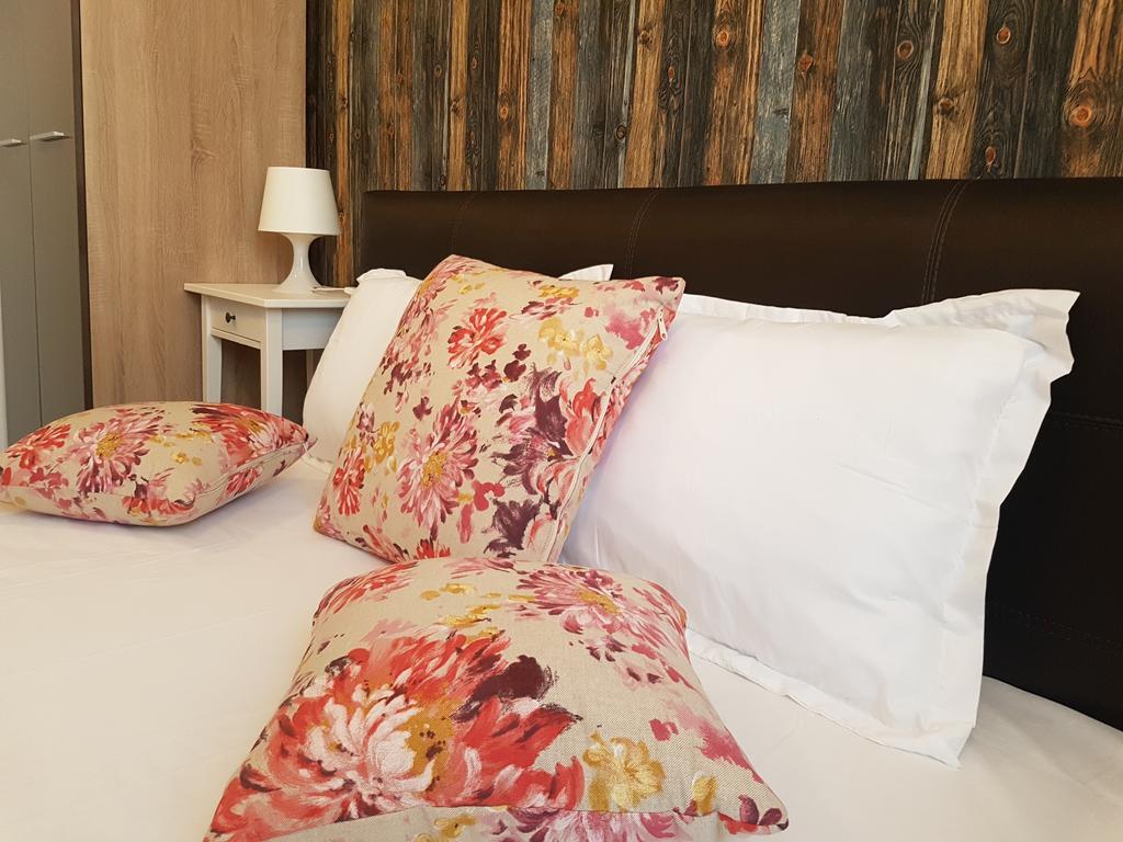 ブカレストApartament Verandaアパートメント エクステリア 写真